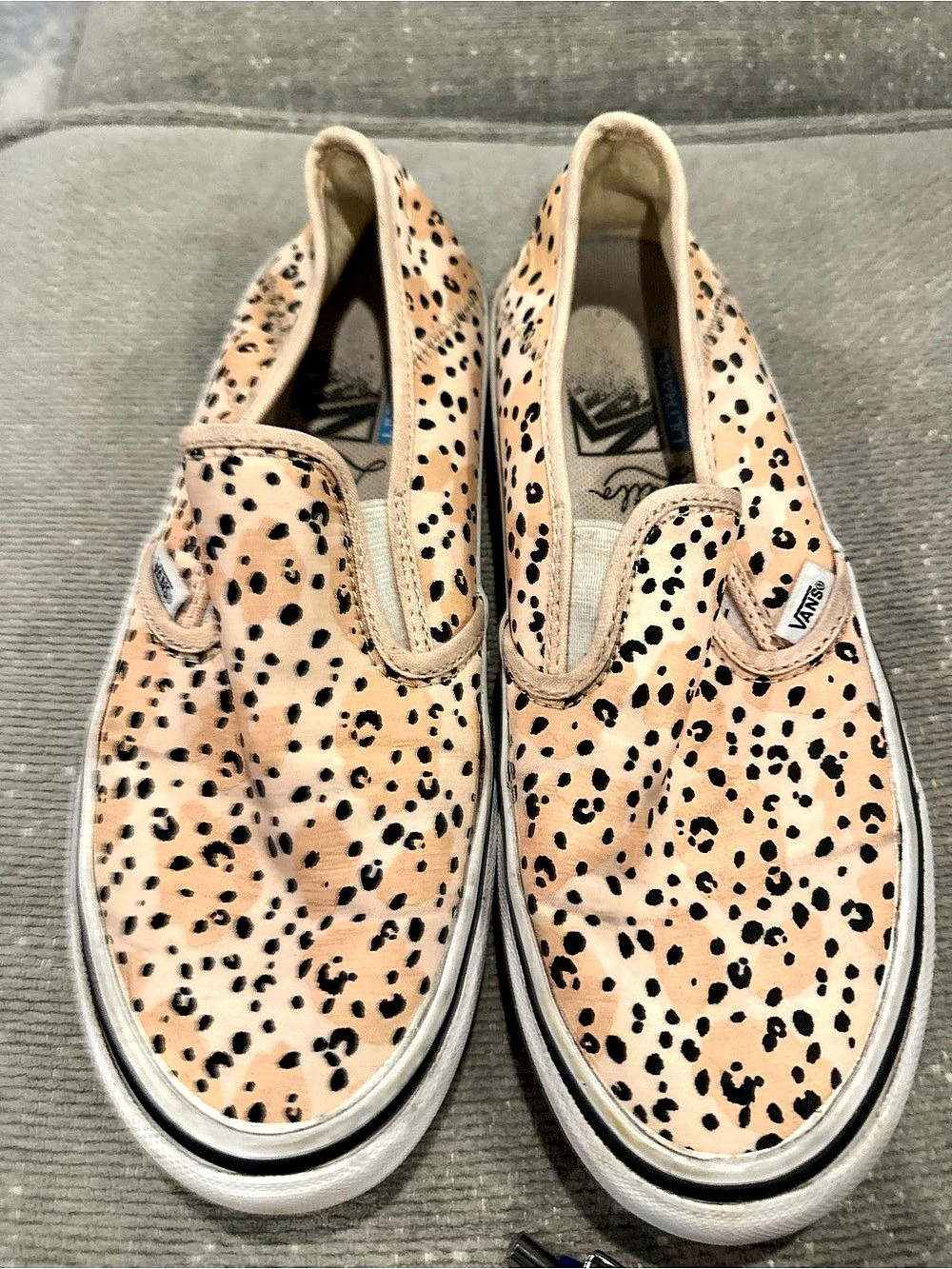 Vans Leila Leopard Print Slip-On Sneakers US 8.0 unisex